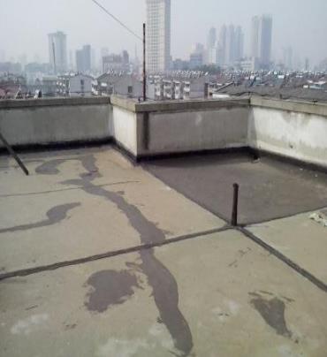 莘县漏水维修 楼顶漏水是什么原因，楼顶漏水维修方法是什么?