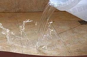 莘县漏水维修 免砸砖防水材料该如何施工